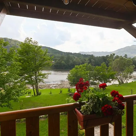 Дом отдыха Vikendica Pored Drine Баина-Башта