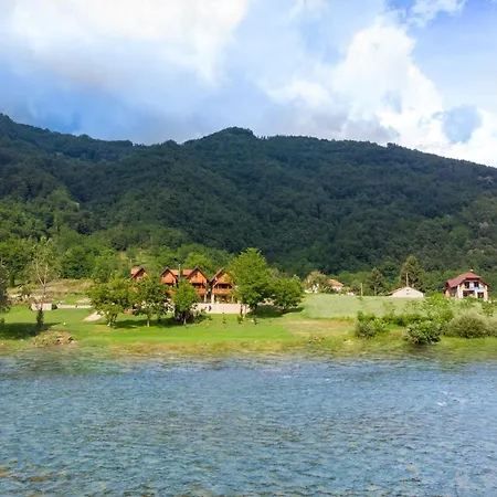 Vikendica Pored Drine