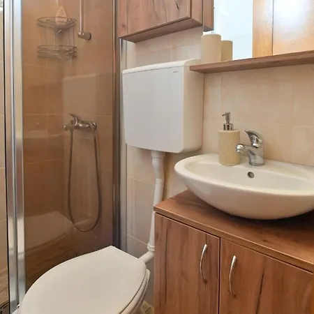 Vikendica Pored Drine Дом отдыха *