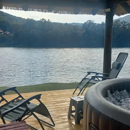 Vikendica Pored Drine * Баина-Башта