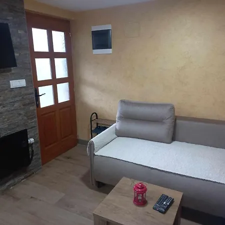 Vikendica Pored Drine *